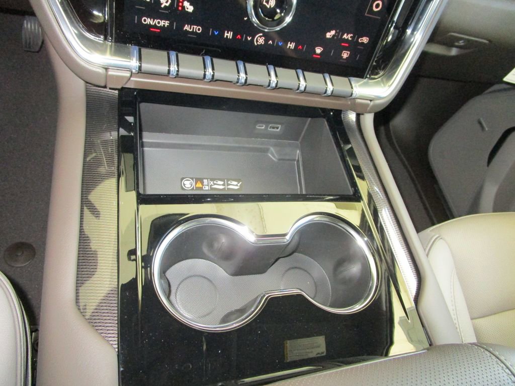 New 2026 GMC Yukon XL Elevation image 42