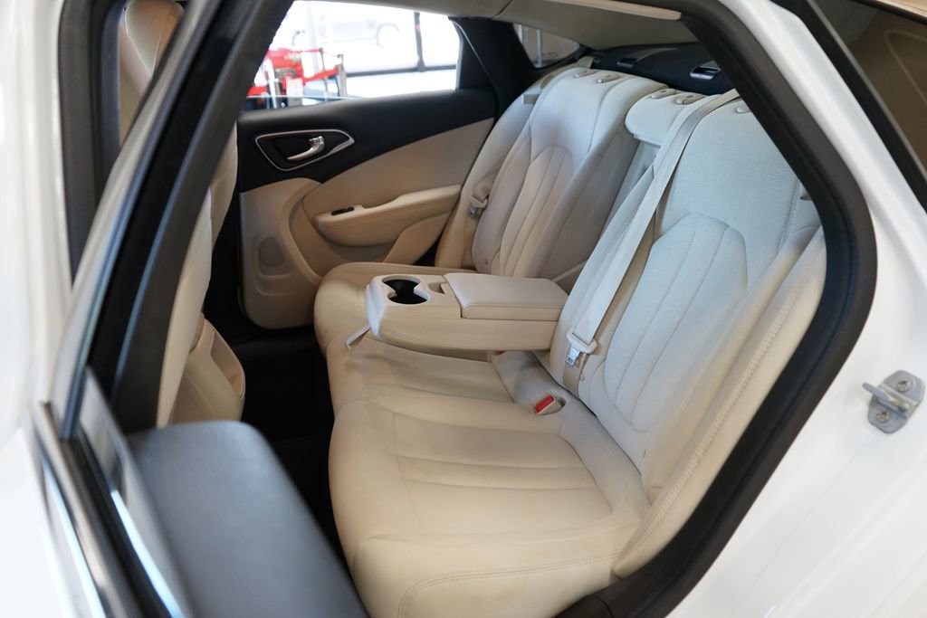 Used 2015 Chrysler 200 Limited w/ Convenience Group FWD image 39