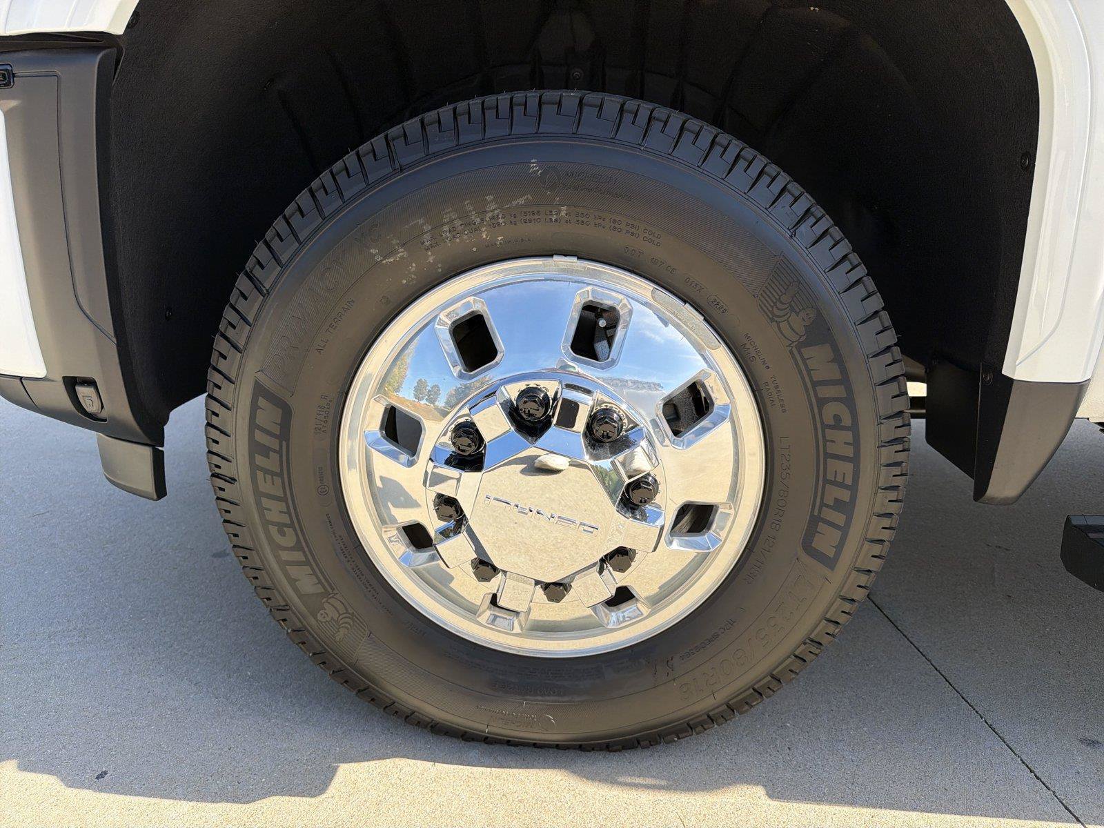 New 2026 GMC Sierra 3500 Denali Ultimate AWD/4WD image 9