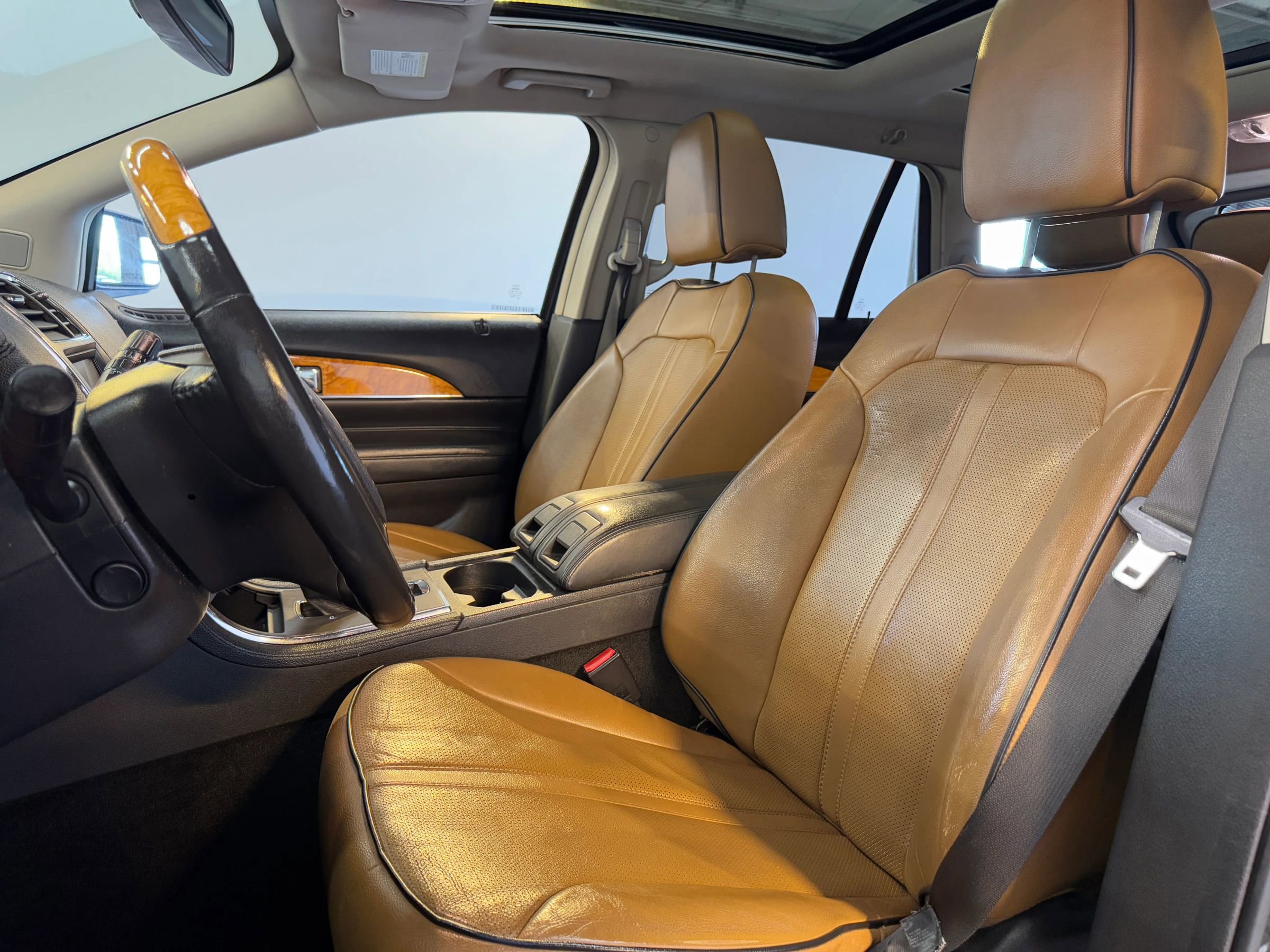 Used 2011 Lincoln MKX 2WD w/ 102A Rapid Spec Order Code image 14