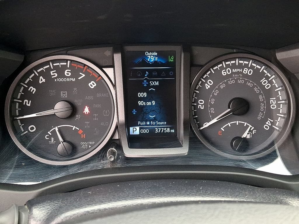 Used 2022 Toyota Tacoma TRD Off-Road w/ TRD Premium Off Road Package AWD/4WD image 24
