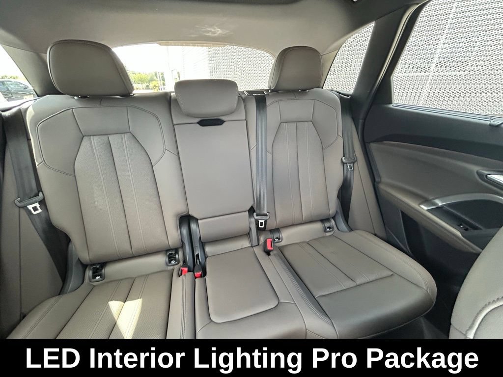 Used 2025 Audi Q5 Premium Plus w/ Premium Plus AWD/4WD image 15