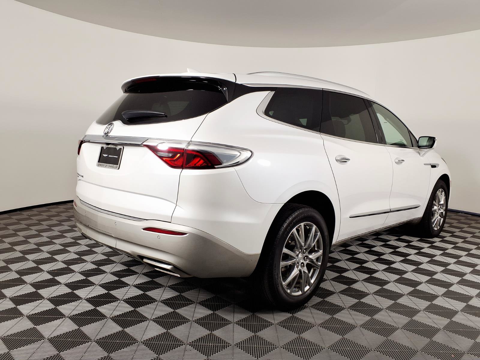 Used 2022 Buick Enclave Essence w/ Experience Buick Package AWD/4WD image 4
