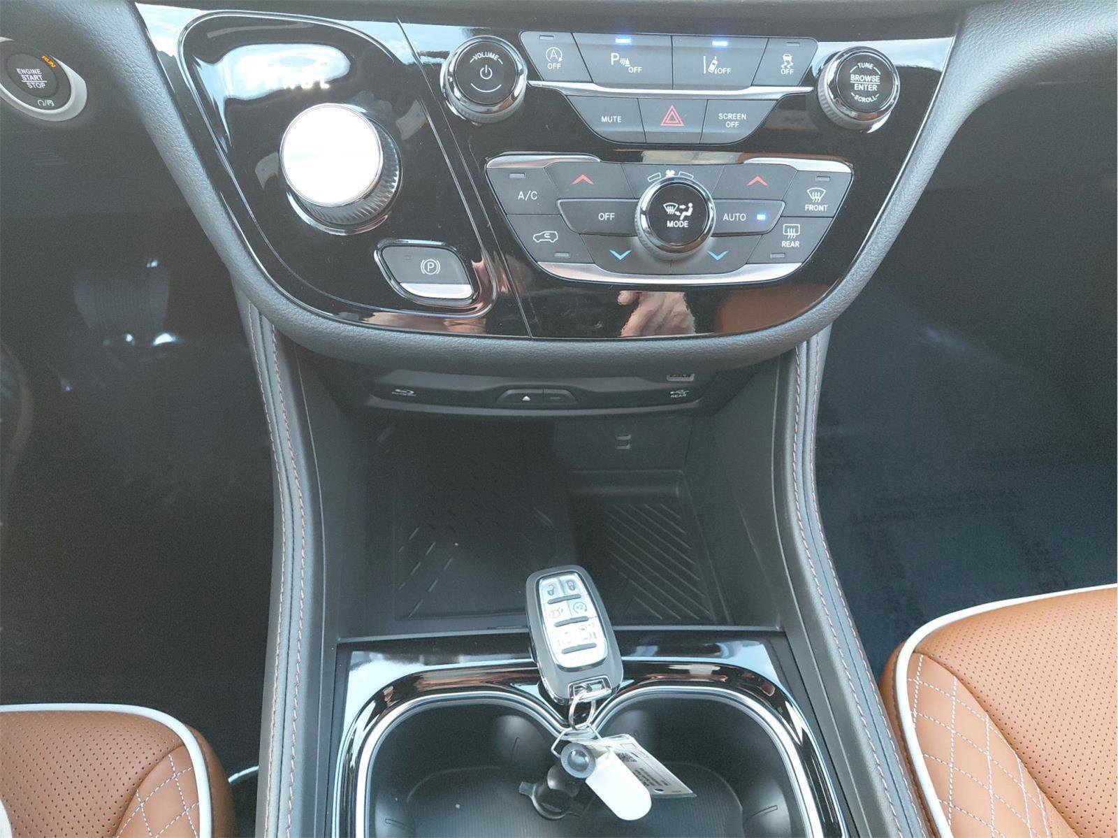 New 2026 Chrysler Pacifica Pinnacle image 35