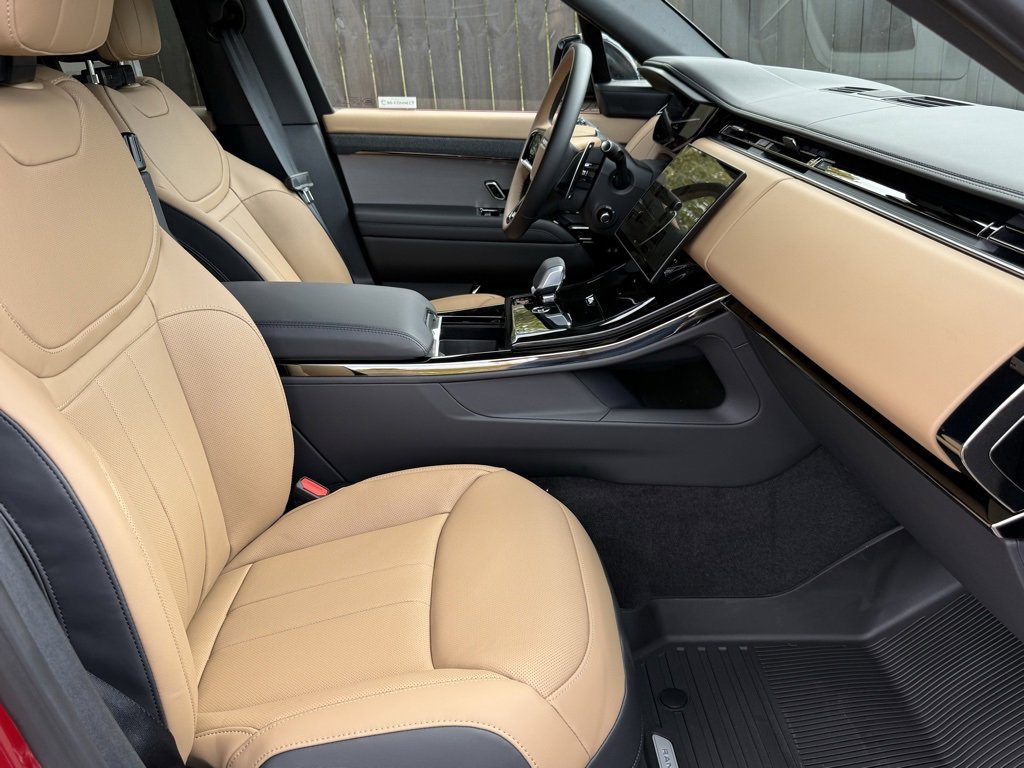 New 2025 Land Rover Range Rover Sport Dynamic SE image 11