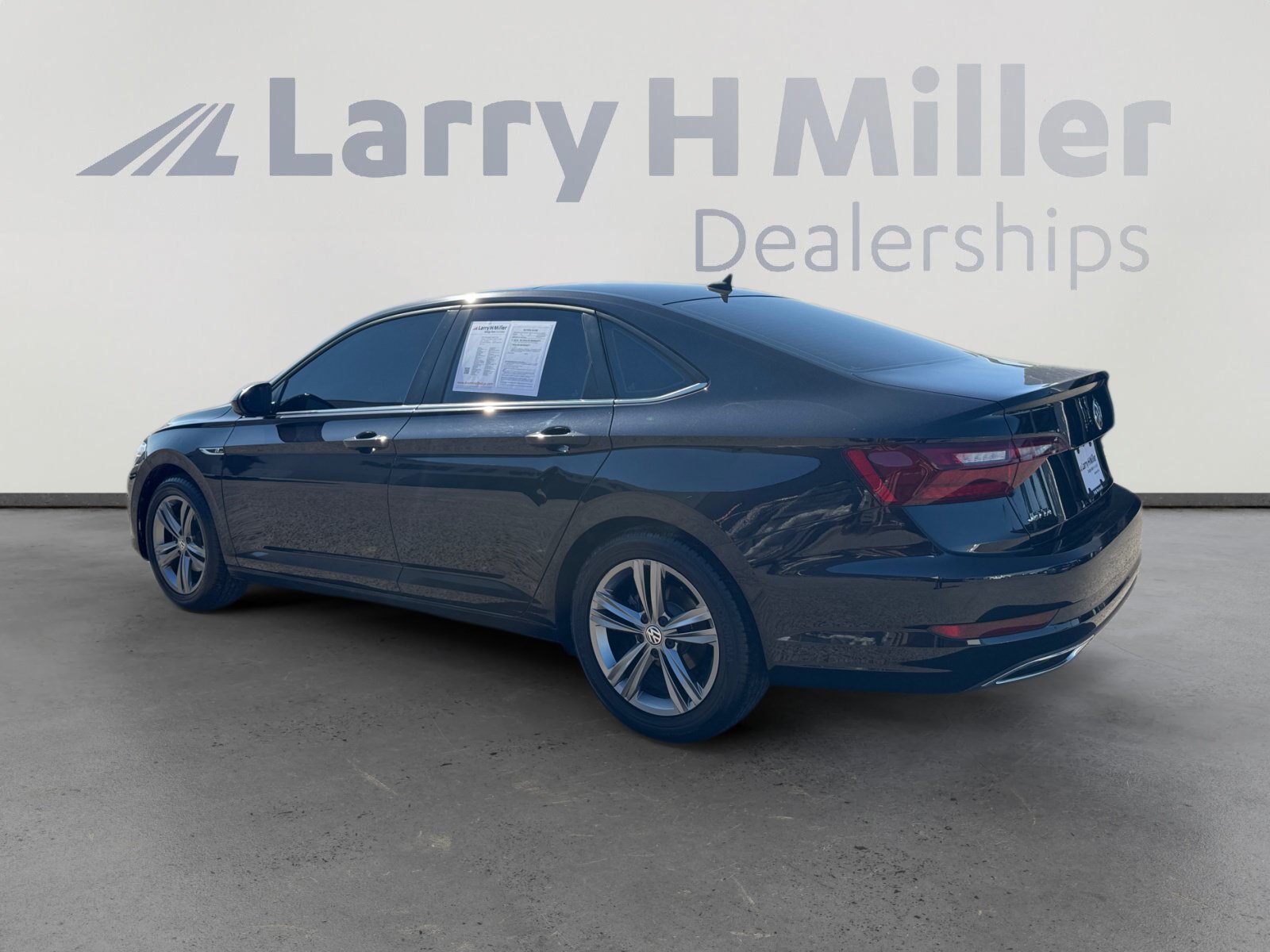 Used 2020 Volkswagen Jetta R-Line FWD image 3