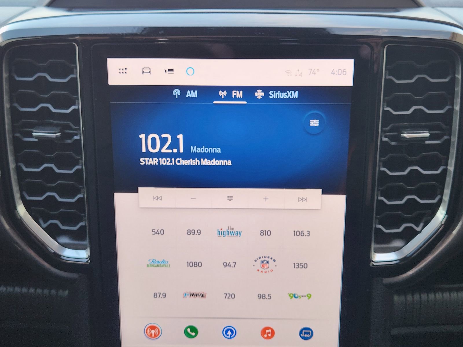 Used 2024 Ford Ranger XLT w/ Equipment Group 301A High image 18