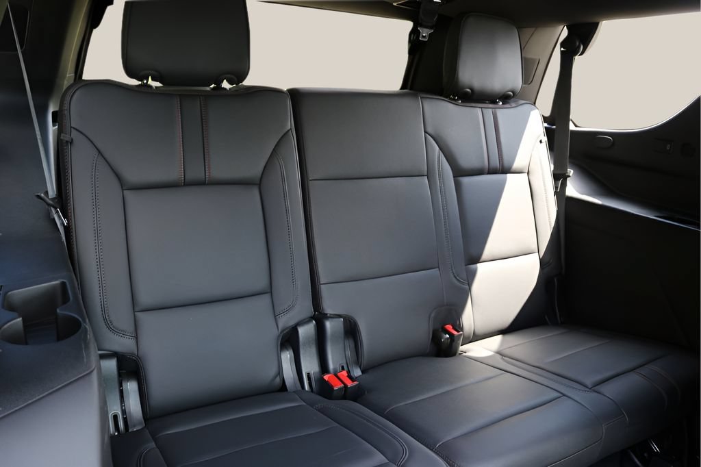 Used 2024 Chevrolet Tahoe RST w/ Luxury Package AWD/4WD image 21