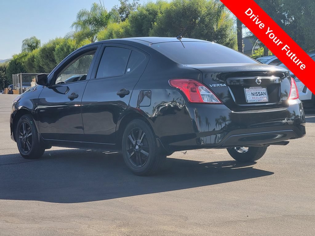 Used 2019 Nissan Versa S FWD image 3