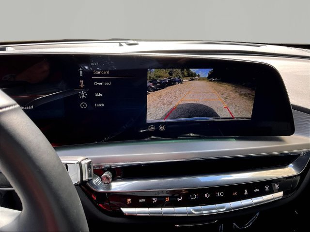 Used 2024 Cadillac Lyriq Luxury AWD/4WD image 16