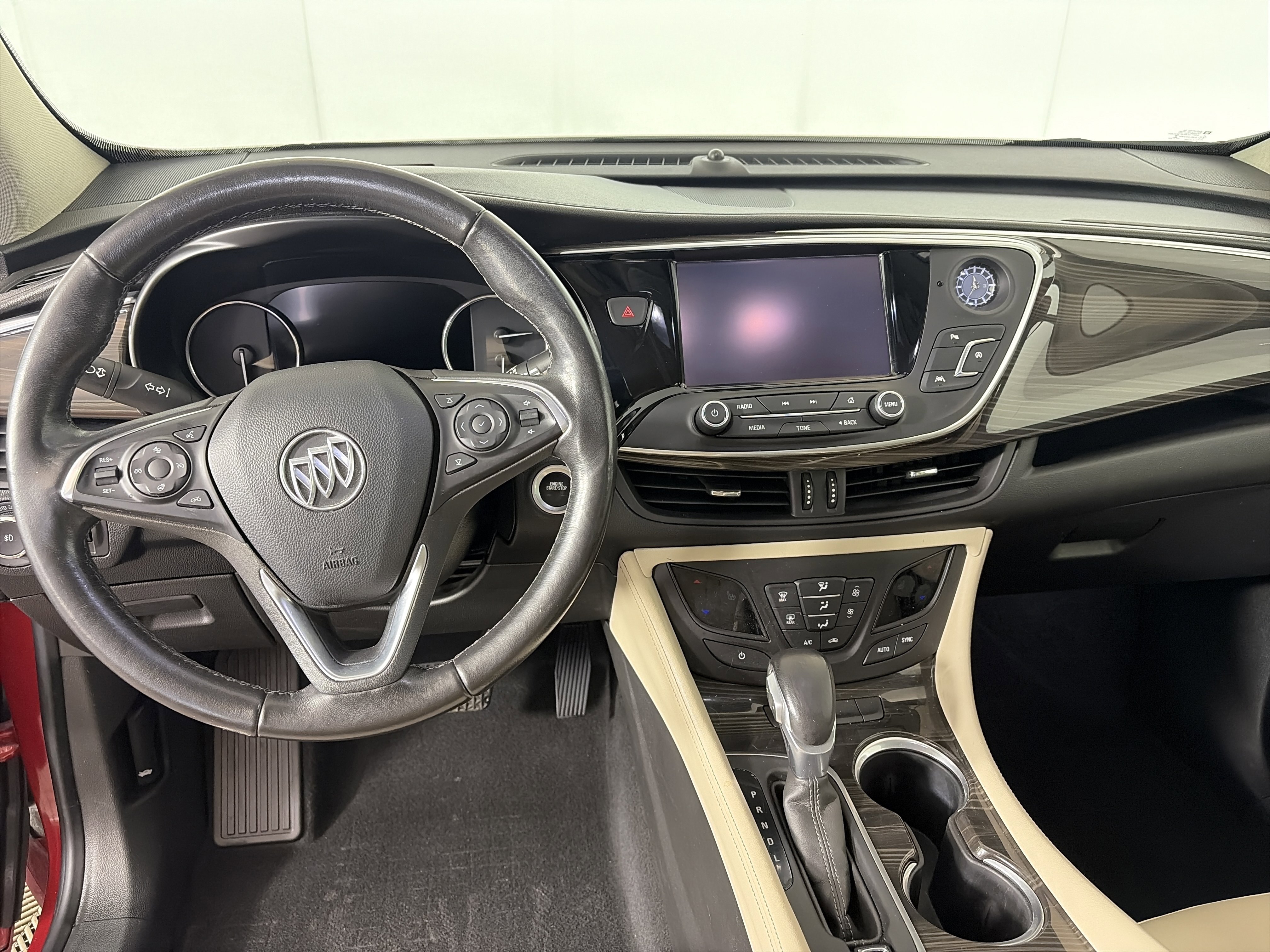 Used 2019 Buick Envision Premium image 3