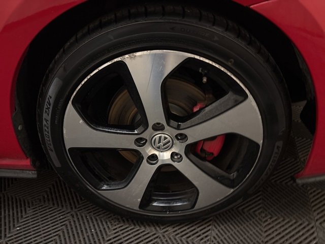 Used 2015 Volkswagen GTI S image 25