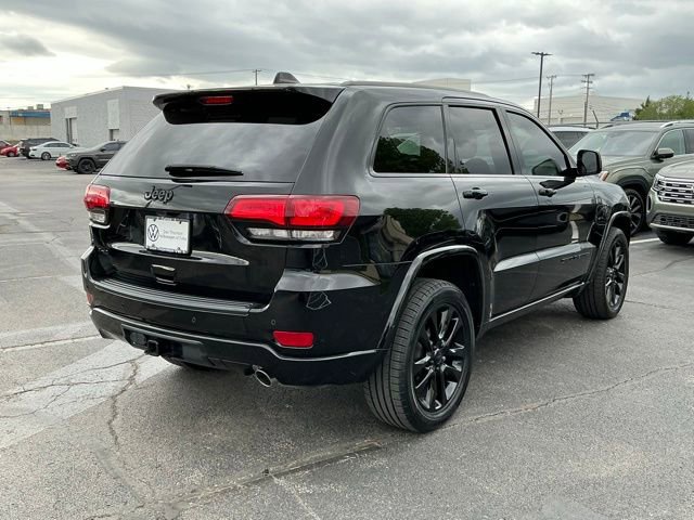 Used 2020 Jeep Grand Cherokee Altitude AWD/4WD image 3