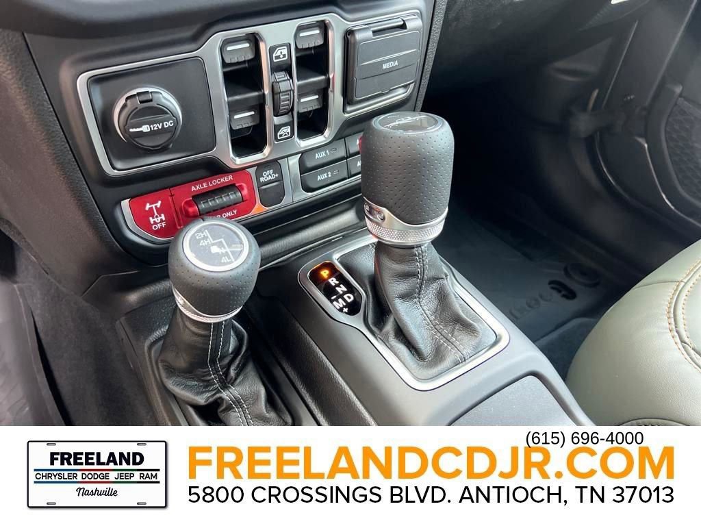 New 2025 Jeep Gladiator Mojave w/ Convenience Group image 13