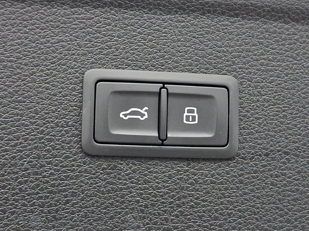 Used 2021 Audi Q5 2.0T Premium Plus AWD/4WD image 29