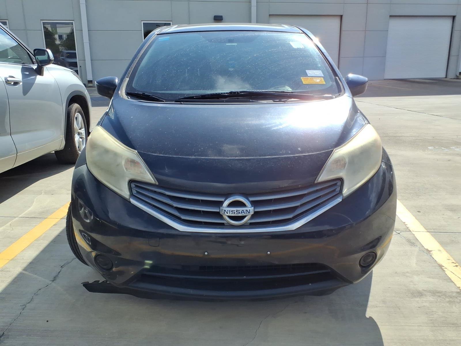 Used 2015 Nissan Versa Note SV FWD image 2
