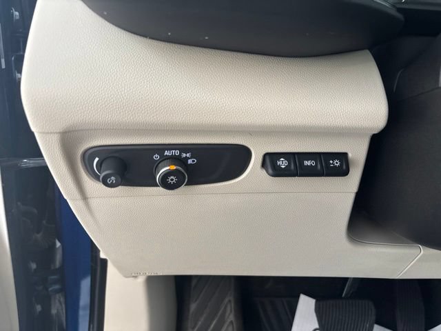 Used 2022 Buick Envision Avenir w/ Technology Package II AWD/4WD image 11