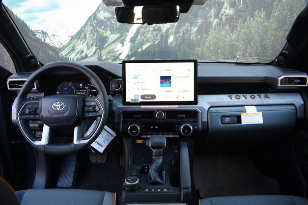 New 2026 Toyota 4Runner Trailhunter AWD/4WD image 9