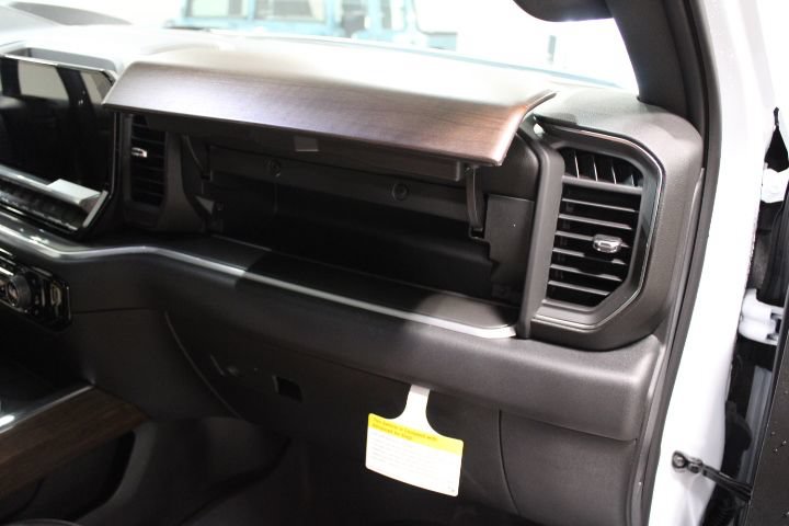 New 2026 Chevrolet Silverado 1500 High Country AWD/4WD image 30