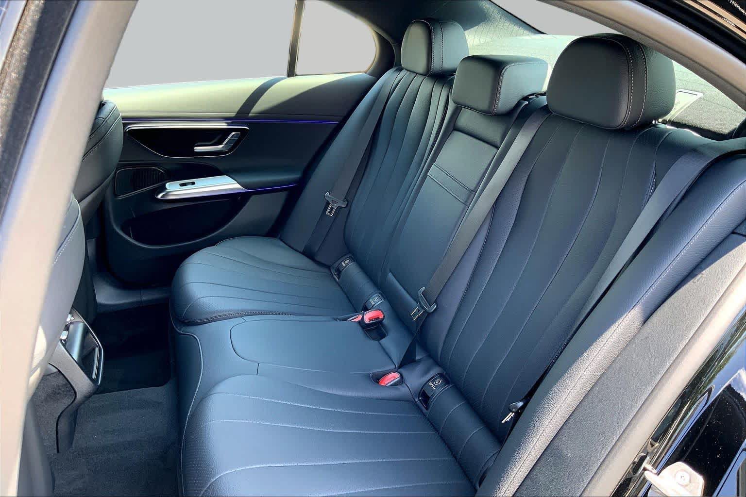 New 2027 Mercedes-Benz E 350 4MATIC Sedan image 13