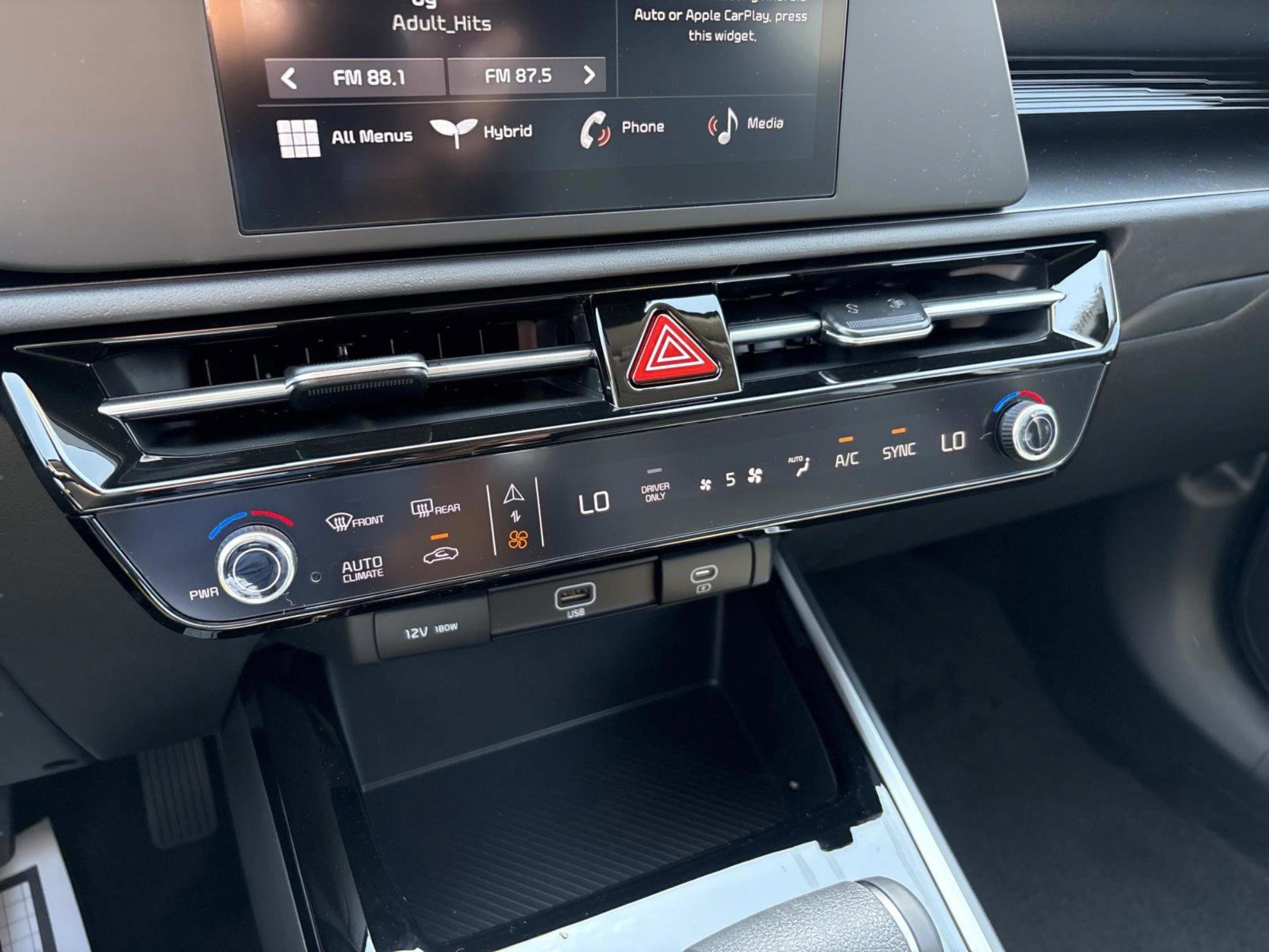 New 2026 Kia Niro LX image 29