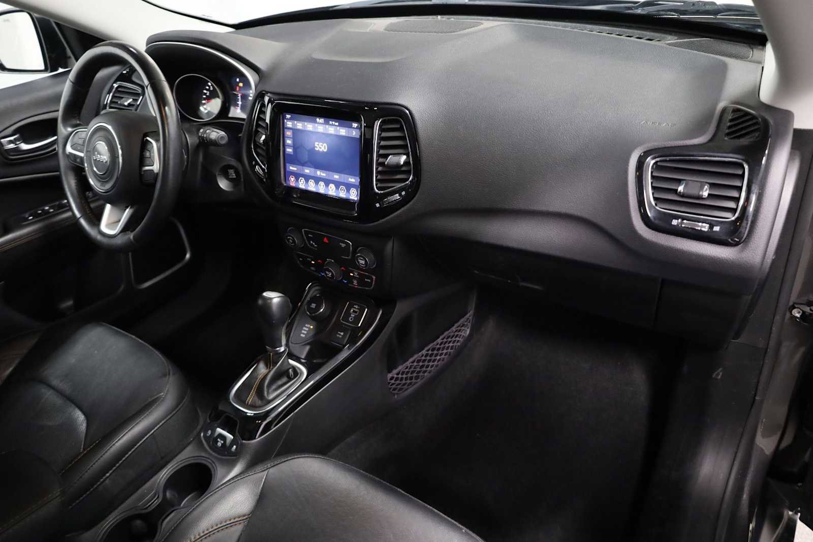Used 2019 Jeep Compass Limited w/ Safety & Security Group AWD/4WD image 6