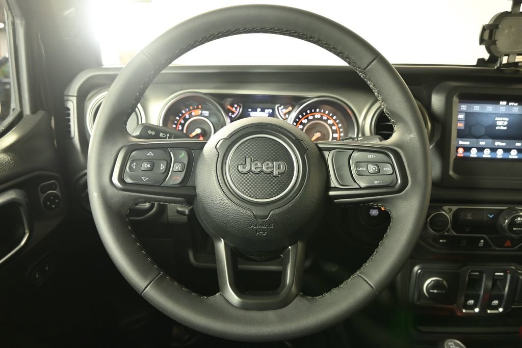 Used 2023 Jeep Wrangler Sport S image 32