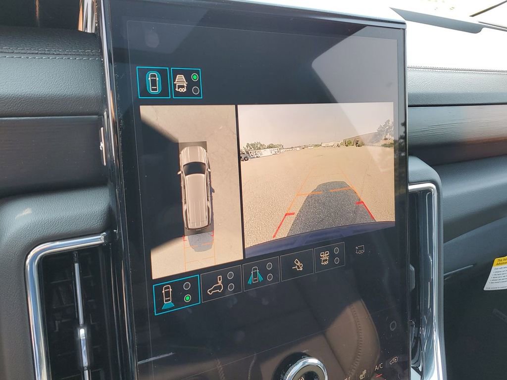 New 2025 GMC Yukon XL Denali w/ Denali Reserve Package image 16