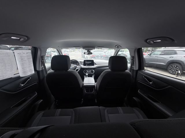 Used 2025 Chevrolet Blazer LT FWD image 37