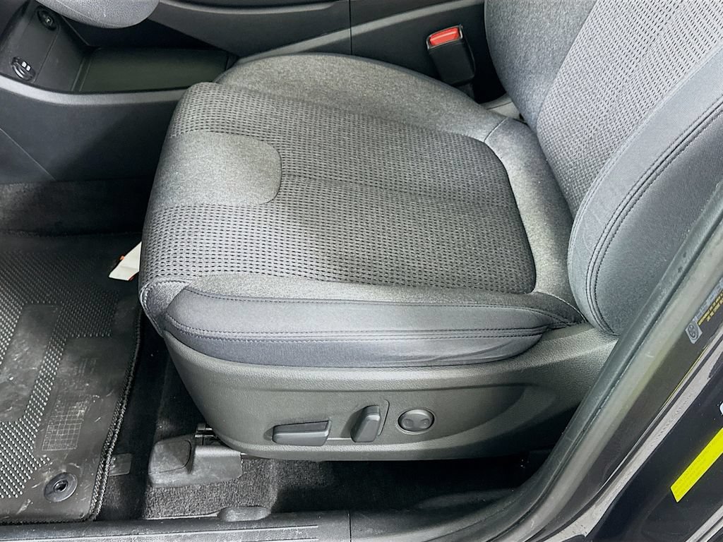 Used 2022 Hyundai Santa Fe SEL FWD image 19