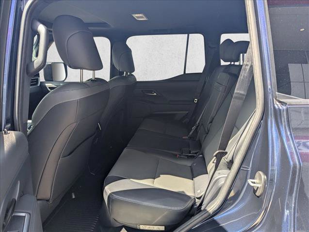 Used 2025 Lexus GX 550 w/ Accessory Package (Z1) AWD/4WD image 16
