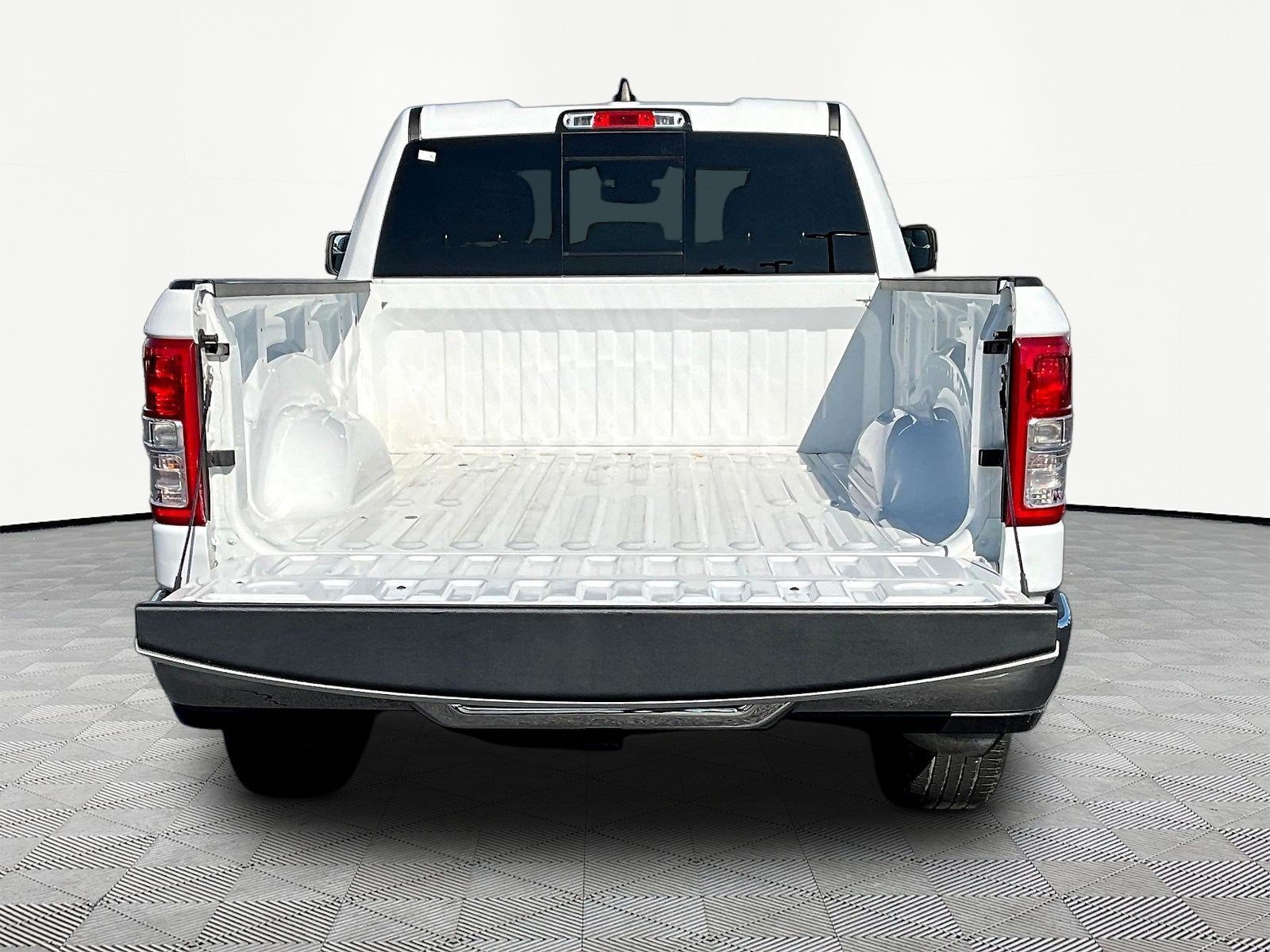 Used 2022 RAM 1500 Big Horn AWD/4WD image 7