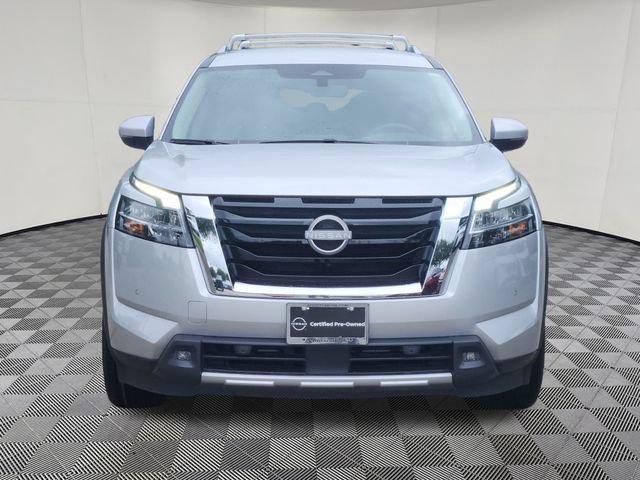 Used 2023 Nissan Pathfinder SL FWD image 2