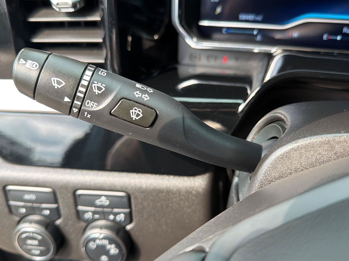 Used 2024 Chevrolet Silverado 1500 LT AWD/4WD image 18
