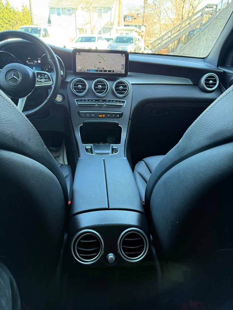 Used 2022 Mercedes-Benz GLC 300 4MATIC image 24