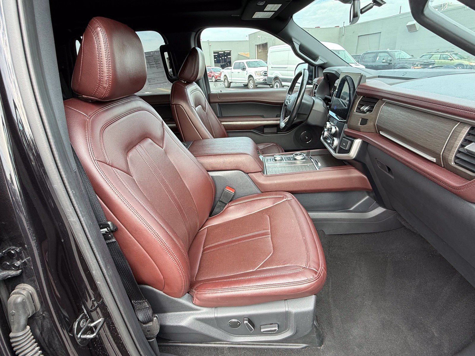 Used 2024 Ford Expedition Max Limited AWD/4WD image 21