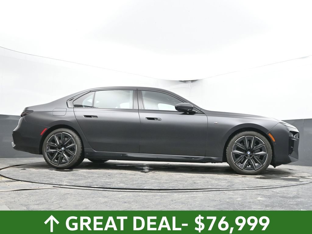 Used 2023 BMW 760i xDrive image 81