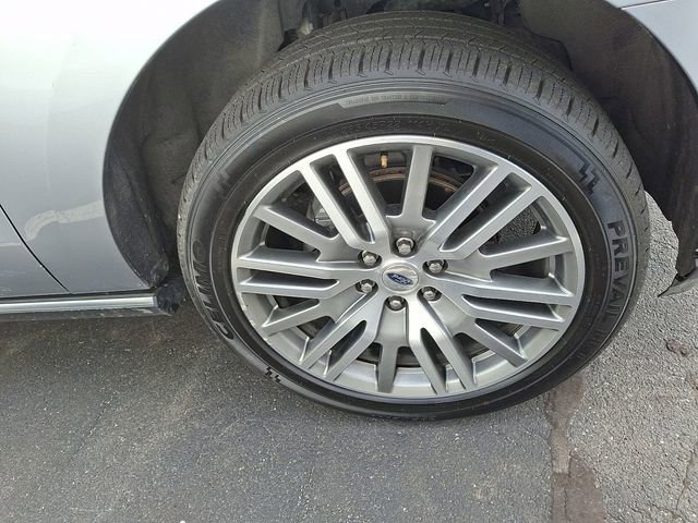 Used 2024 Ford Expedition Limited AWD/4WD image 4