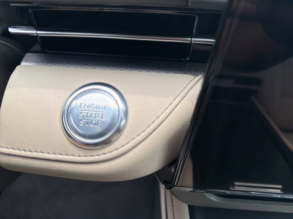 Used 2024 Lincoln Nautilus Premier w/ Equipment Group 102A AWD/4WD image 32
