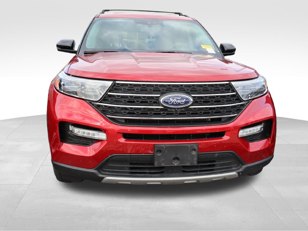Used 2022 Ford Explorer XLT w/ Equipment Group 202A AWD/4WD image 8