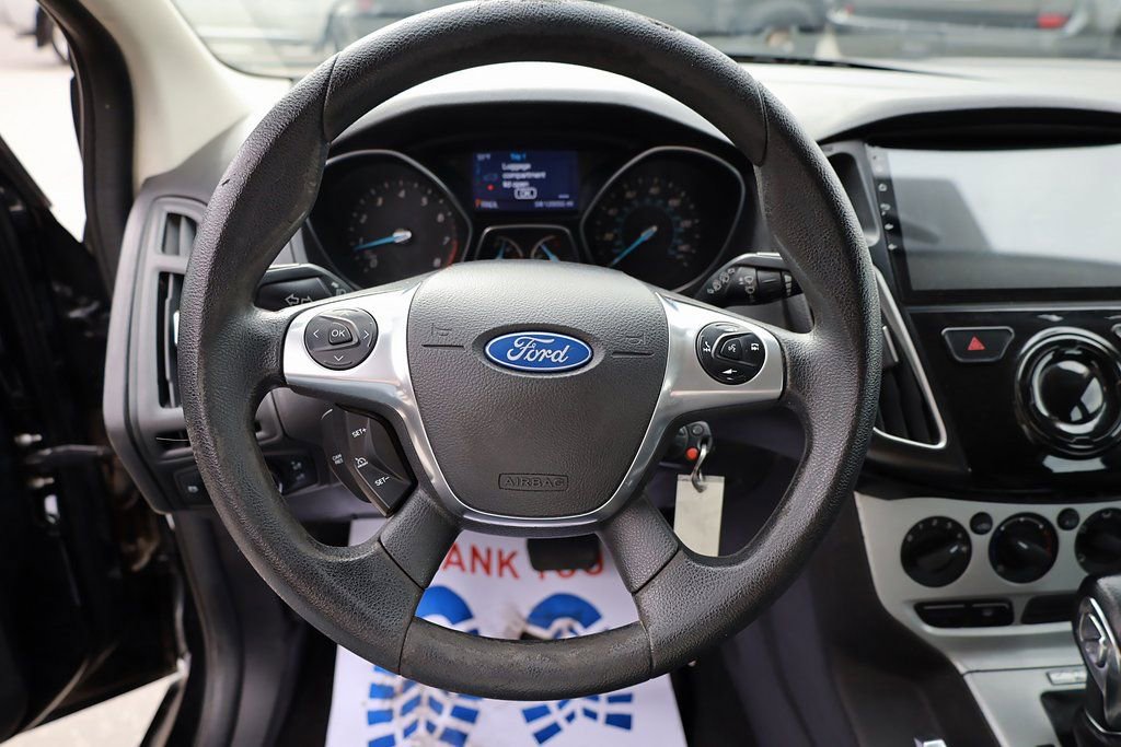 Used 2014 Ford Focus SE w/ SE Winter Package image 13