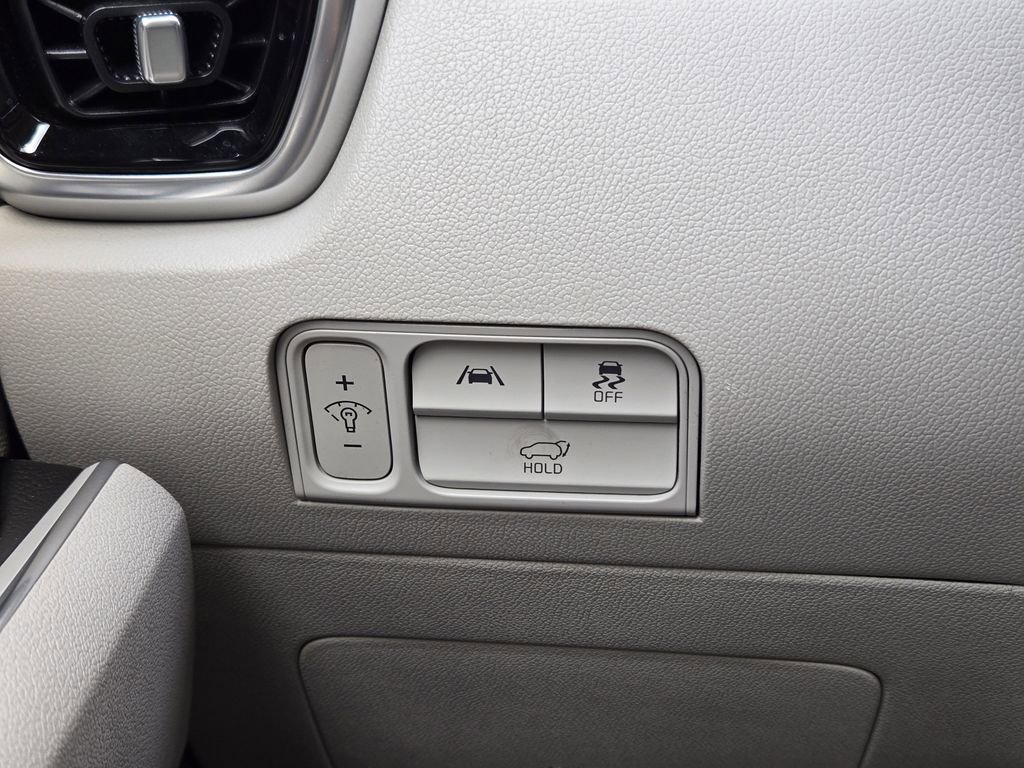Certified 2023 Kia Sorento SX image 24