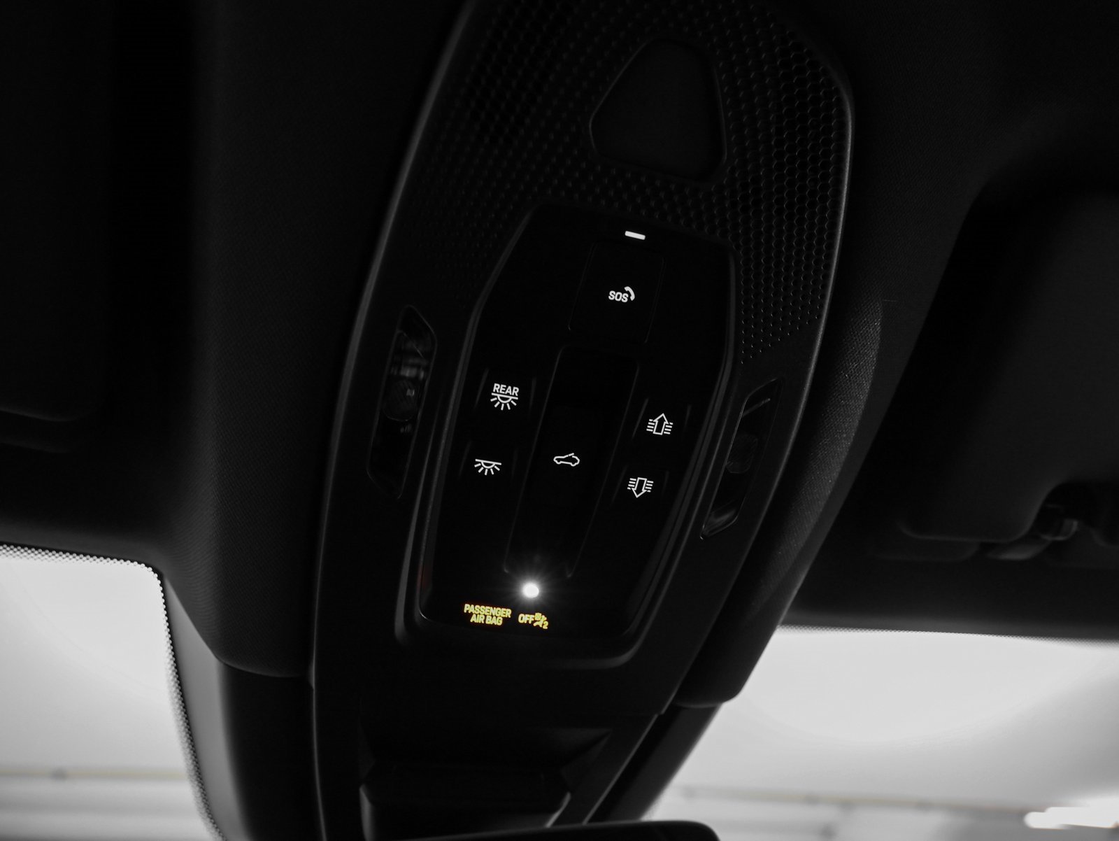 Used 2025 Porsche Cayenne image 37