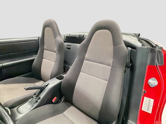 Used 2002 Toyota MR2 RWD image 18