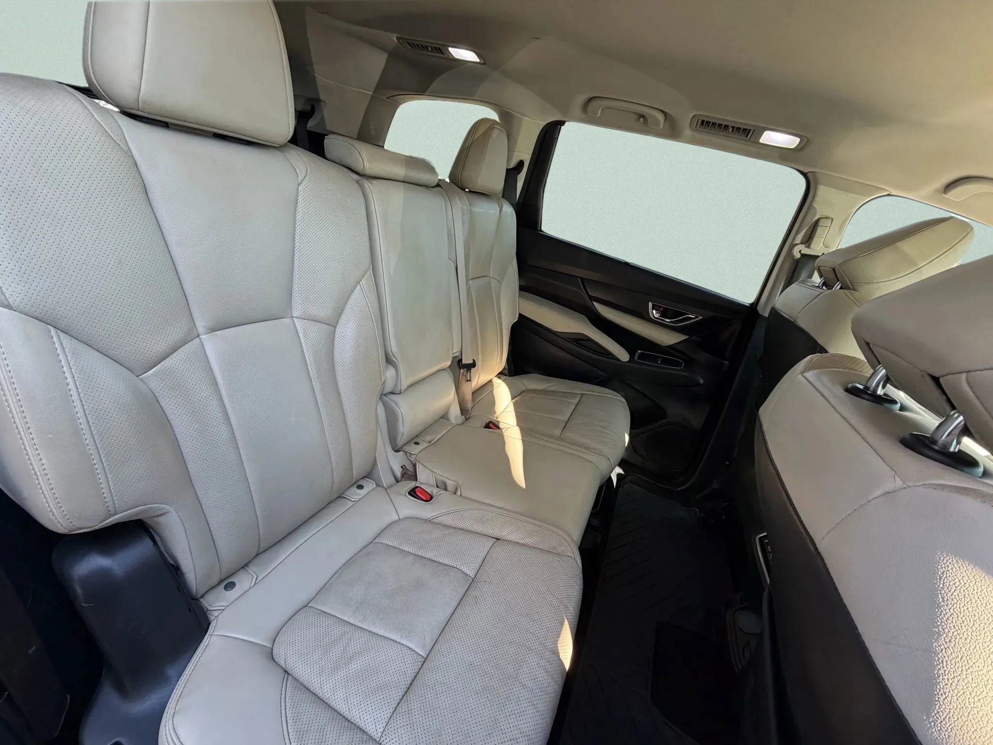 Used 2019 Subaru Ascent Limited w/ Popular Package #3 image 12