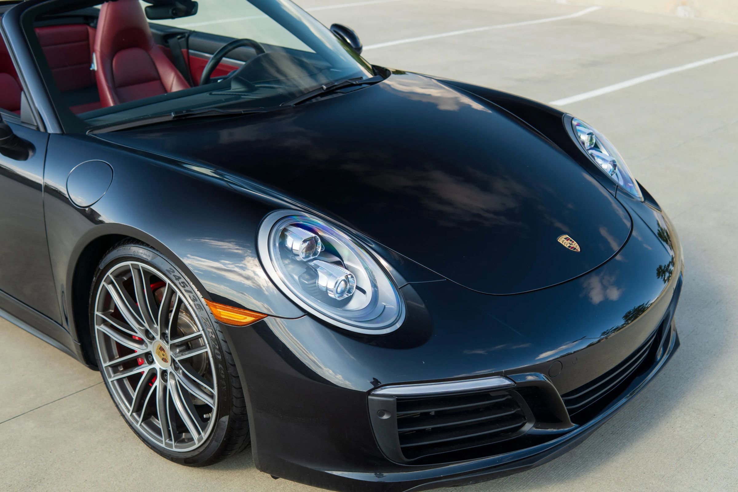 Used 2018 Porsche 911 Carrera 4S image 34