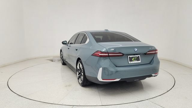 Used 2026 BMW i5 eDrive40 AWD/4WD image 8