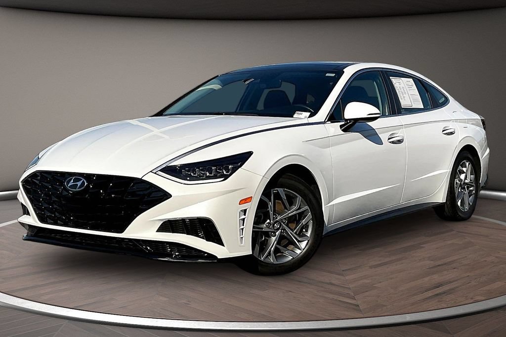 Used 2023 Hyundai Sonata SEL w/ Convenience Package FWD image 3