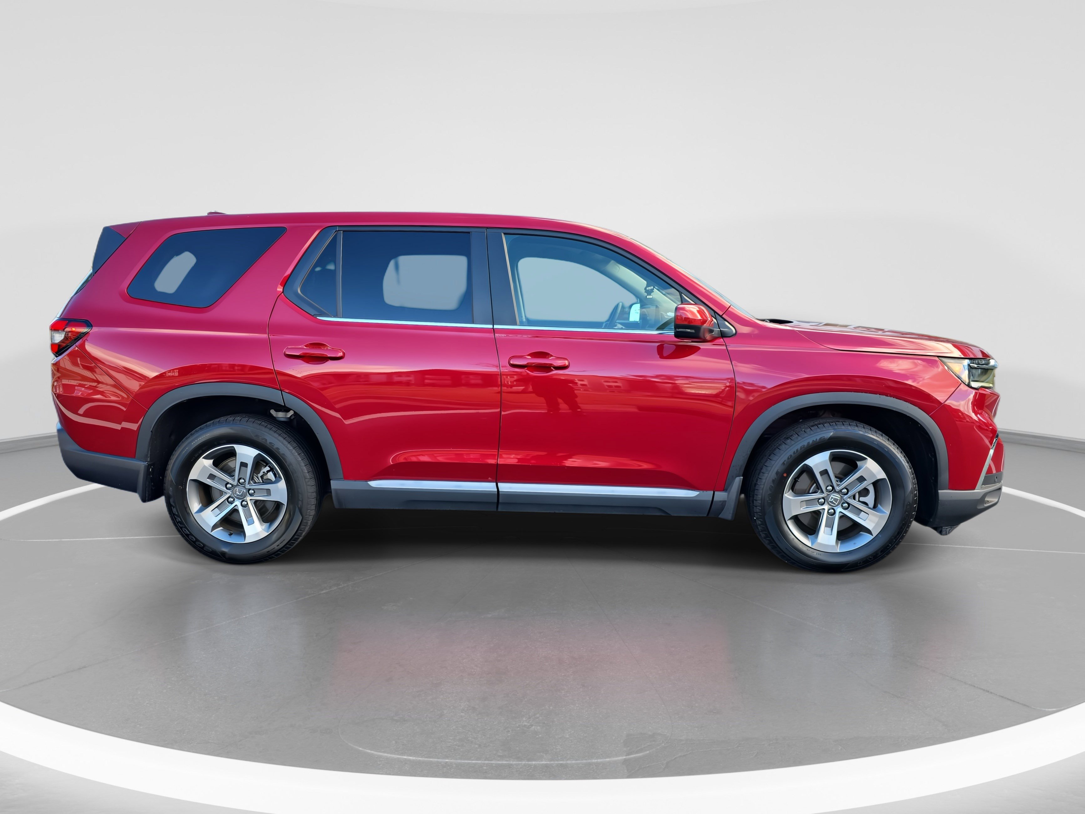 Used 2025 Honda Pilot EX-L image 4