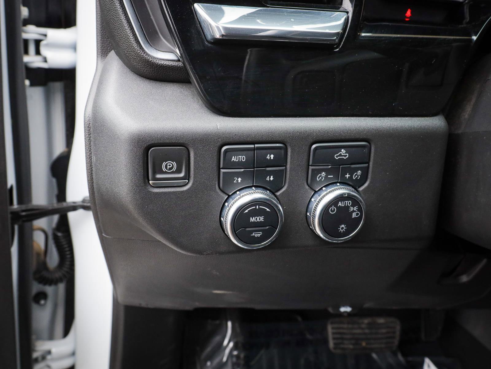 Used 2023 GMC Sierra 1500 SLE w/ X31 Off-Road Package image 21